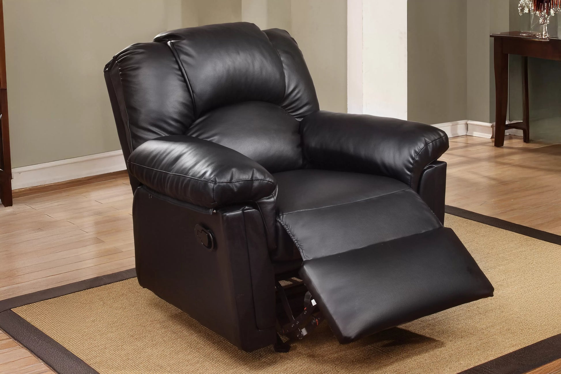 Poundex F6673 recliner