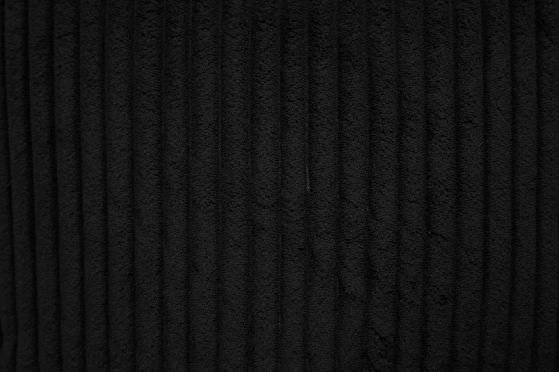 F8572 Black Convertible Sectional — view 10