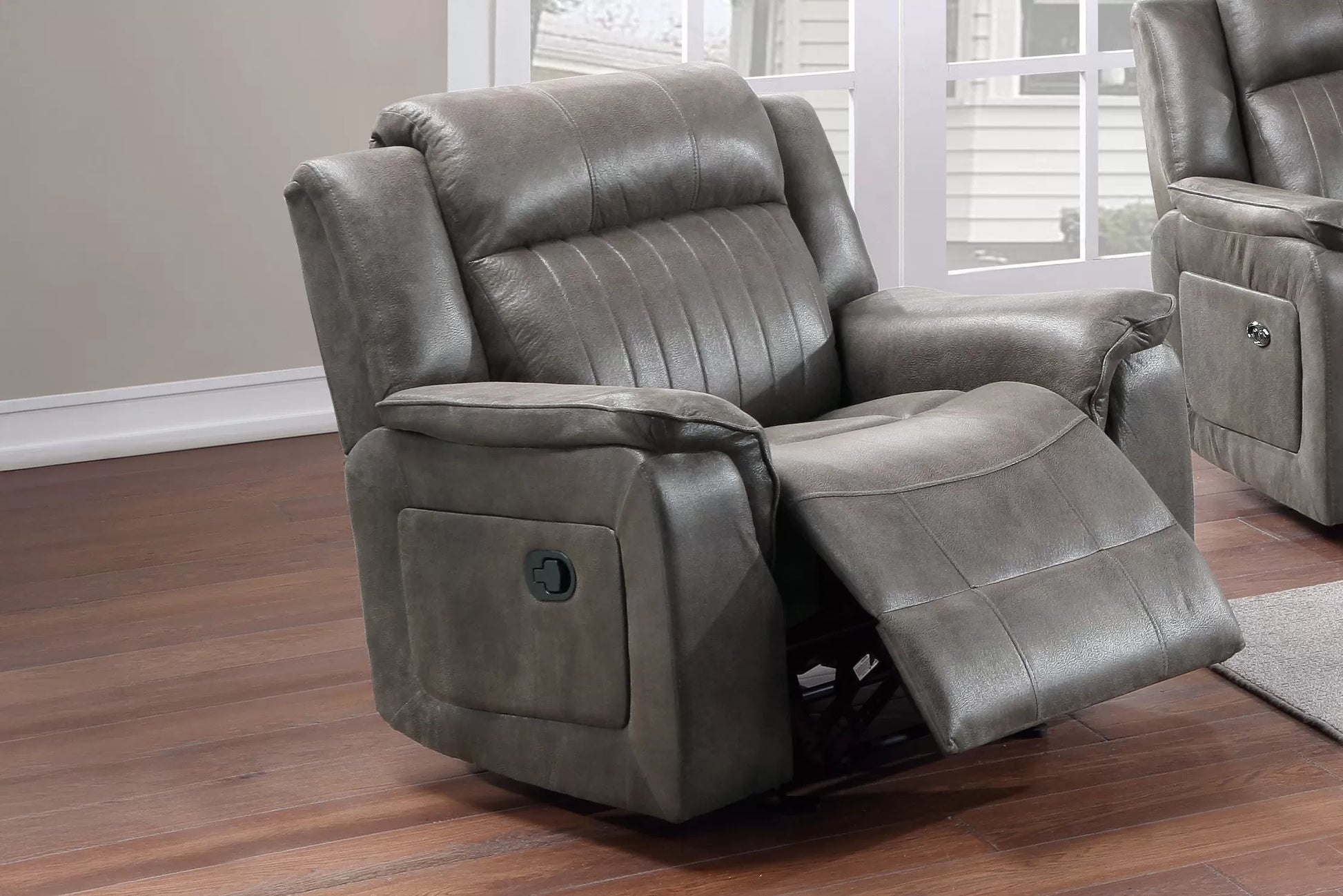Poundex F8744 recliner