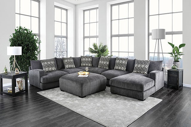Kaylee - U-Sectional w/ Right Chaise