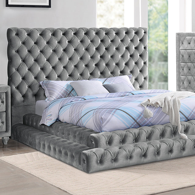 Stefania - 4 Pc Queen Bedroom Set