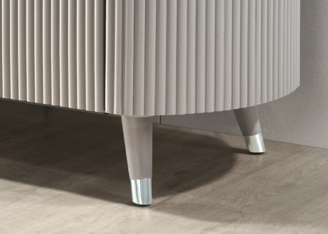 Aldridge - 5 Pc Queen Bedroom Set