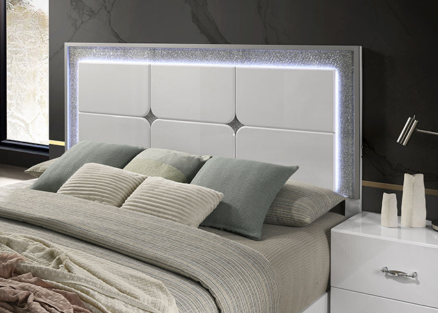 Stoholm - 5 Pc Queen Bedroom Set