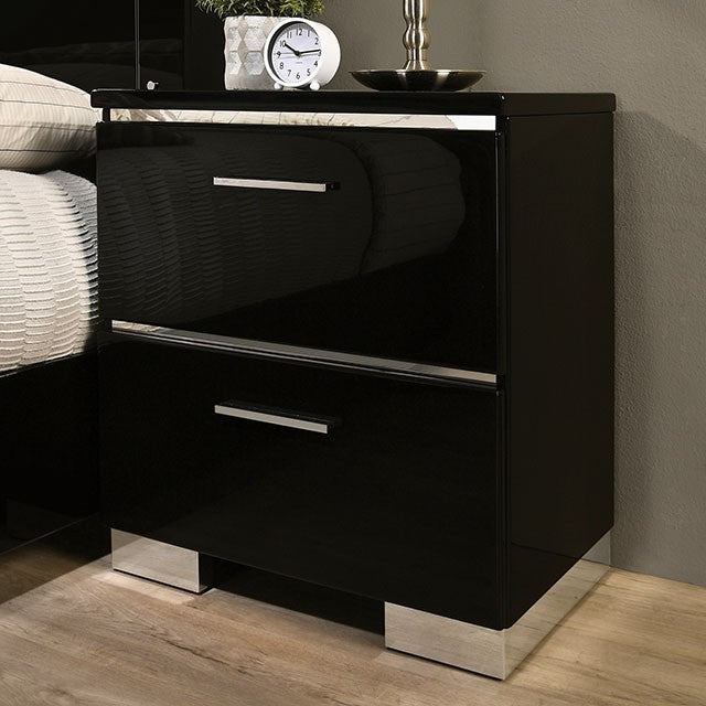 Carlie - 5 Pc Queen Bedroom Set