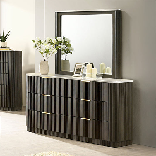 Lantrisant - Dresser