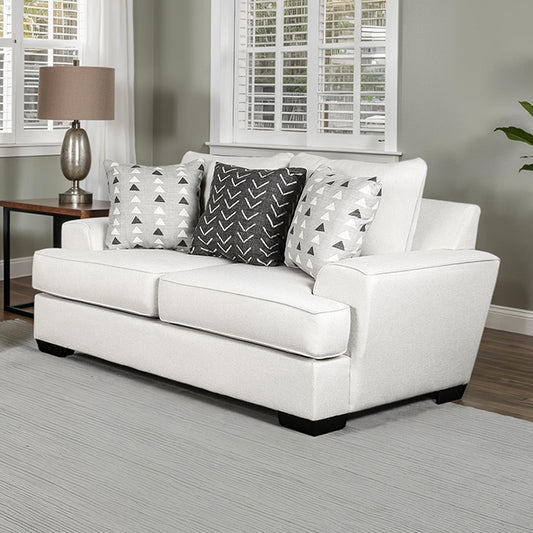 Hyde Park - Loveseat w/ Pillows