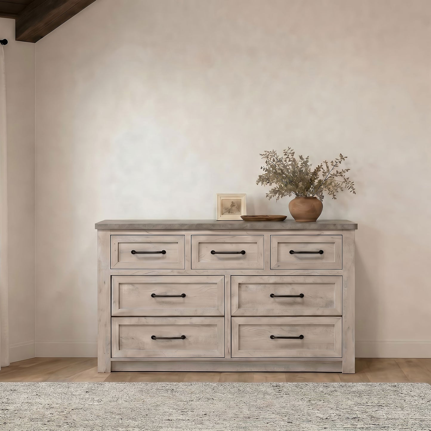 DRESSER